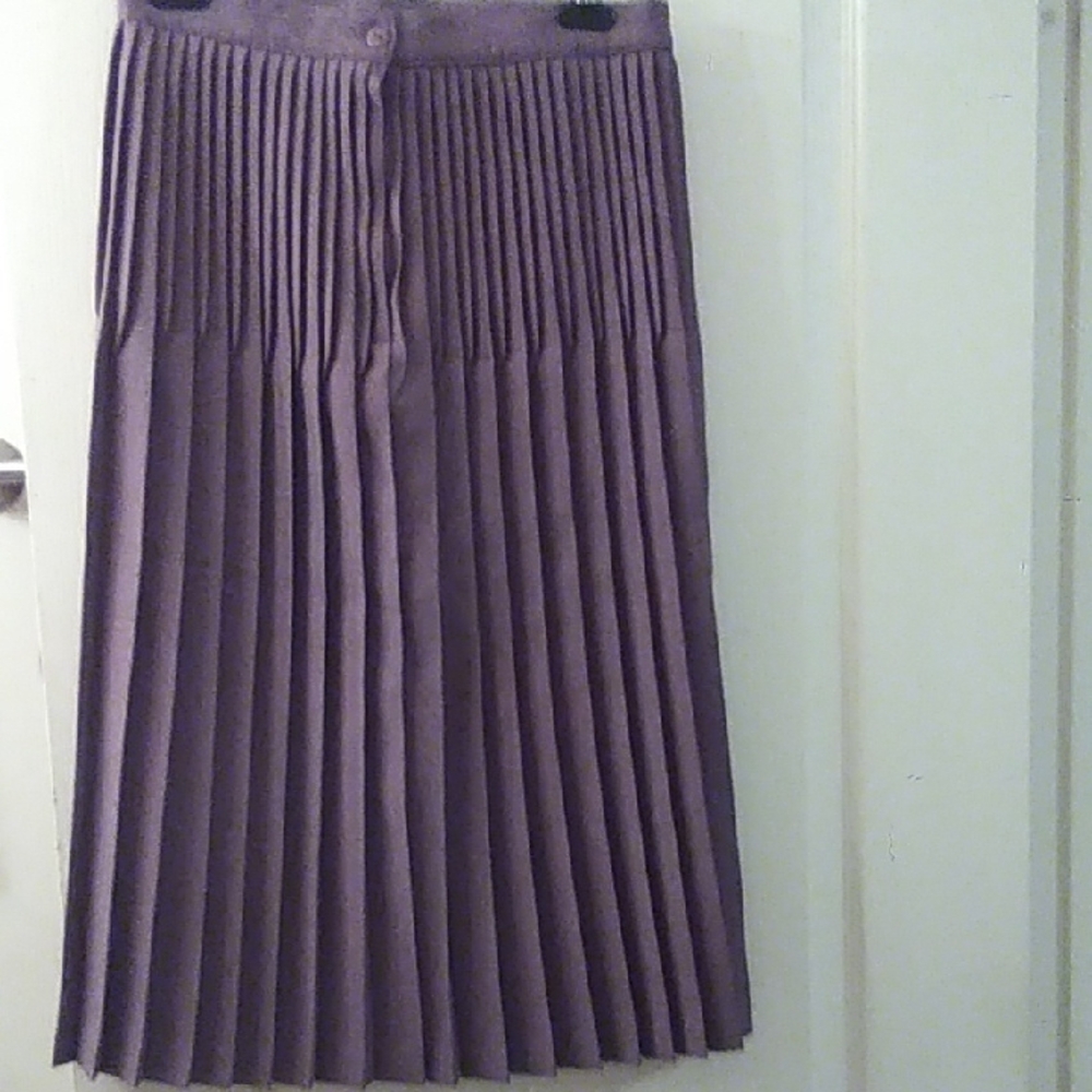 Chic Lavender Pleated A-Line Skirt